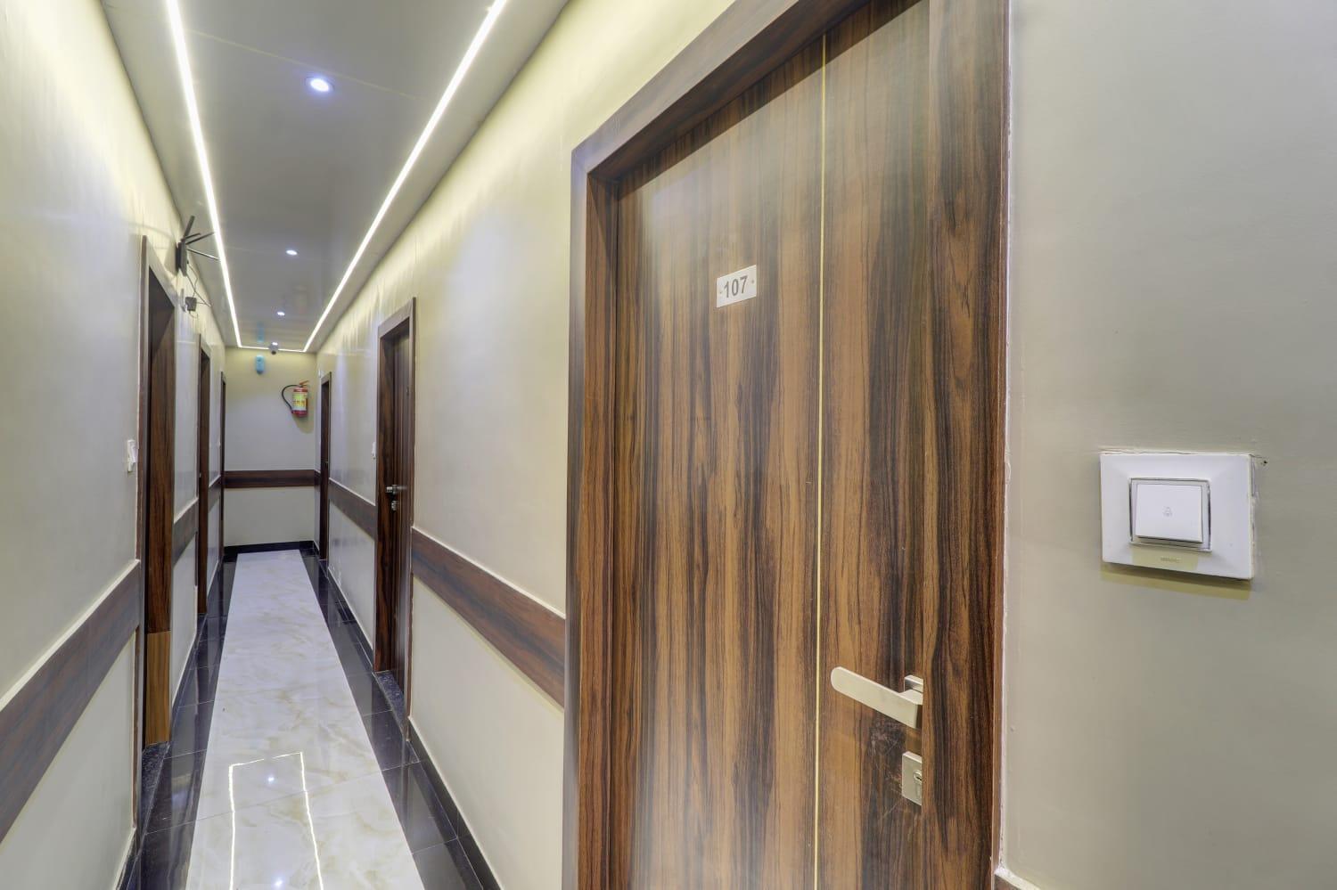 Hotel New Blue Sapphire Residency 3*